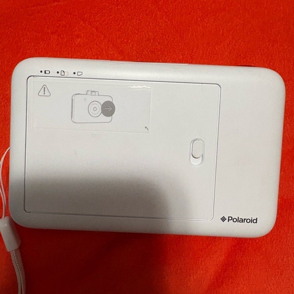 I am selling this slightly used Kodak step digital instant Camera! - Picture 2 of 5